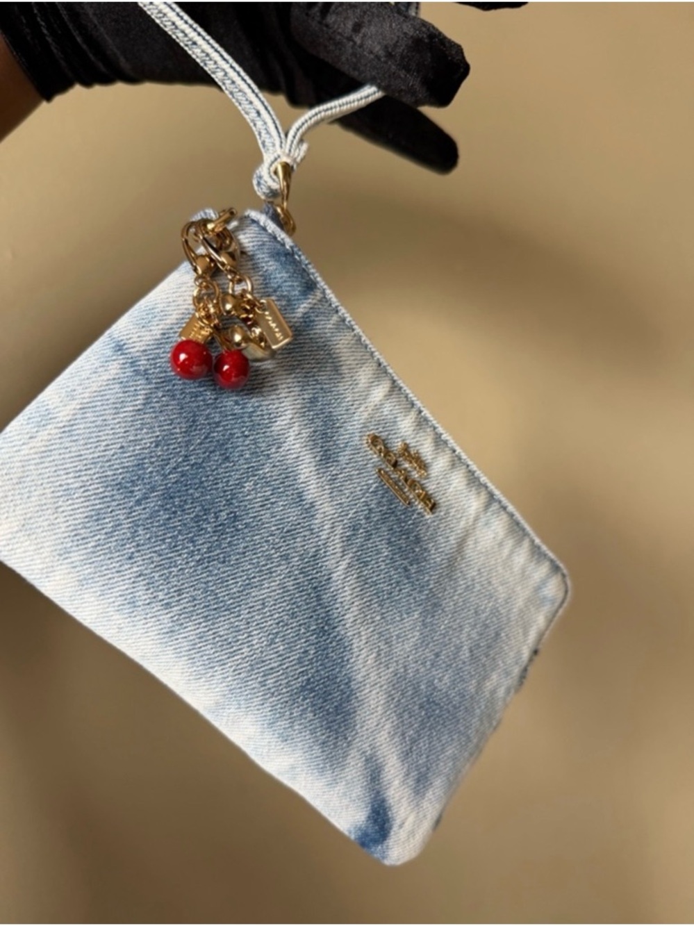 Coach Light Blue Denim Zip Pouch with Gold Hardware with charms. NIP - Picture 4 of 6